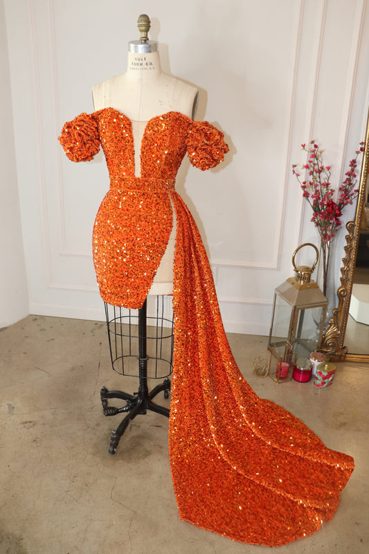 Eye Catcher (w/ detachable train)